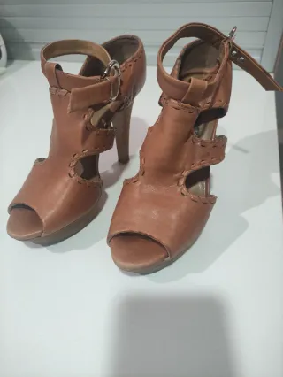 Zapatos Adolfo Dominguez Talla 38 Marrones