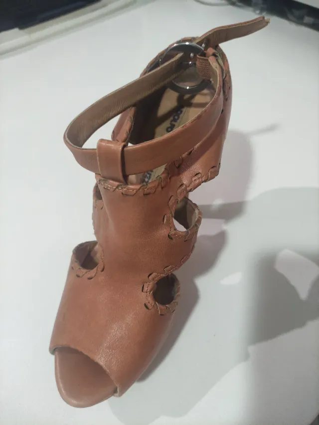 Zapatos Adolfo Dominguez Talla 38 Marrones
