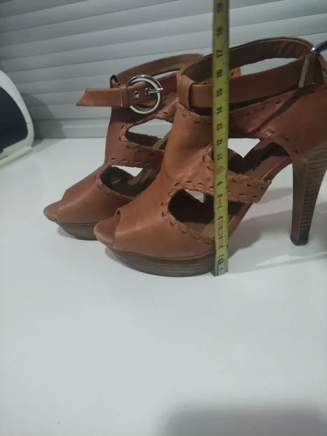 Zapatos Adolfo Dominguez Talla 38 Marrones
