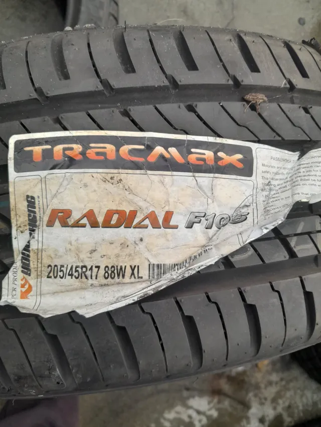 Neumático 205/45 R17 88W Nuevo