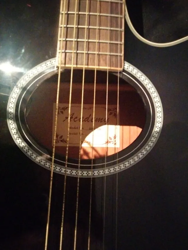 Guitarra Academy con funda