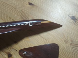 Avión Concorde de Madera