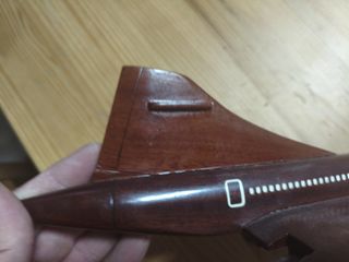 Avión Concorde de Madera