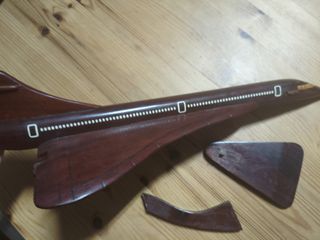 Avión Concorde de Madera
