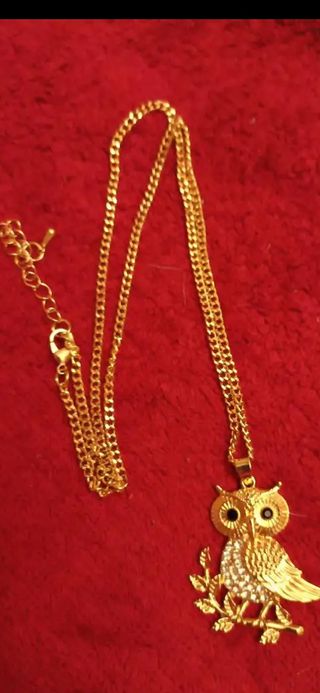 Collana con gufo dorato e strass