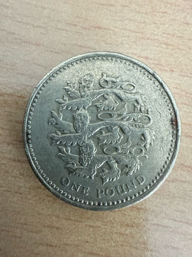 Moneta 1 Pound Regina Elisabetta 2002