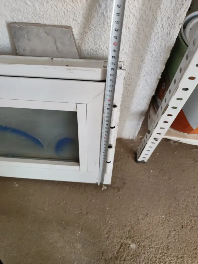 Ventana aluminio blanca