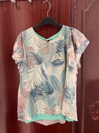 Camiseta estilo retro floral