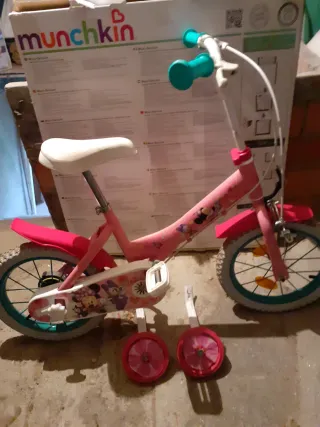 Bicicleta infantil Minnie con ruedines