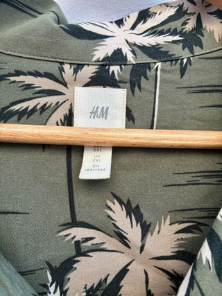 Camisa H&M Palmeras Verde Talla M