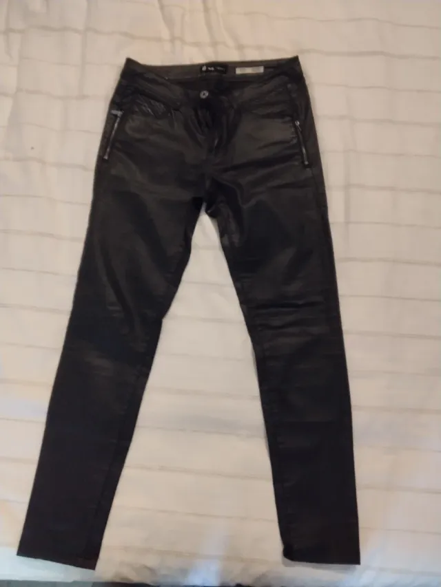 Pantalón efecto piel mujer