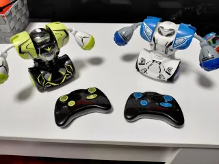 2 Robots de Combate YCOO con Mandos