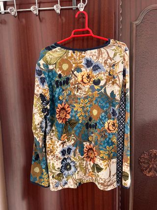 Camiseta retro manga larga geométrica