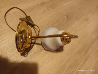 Lampada da comodino oro e bianco