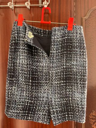Falda Tweed Carmela Rosso Estilo Coco Chanel