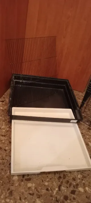 Jaula grande para pájaros.