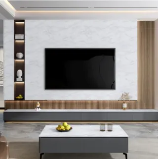 Papel adhesivo marmol blanco con vetas grises.