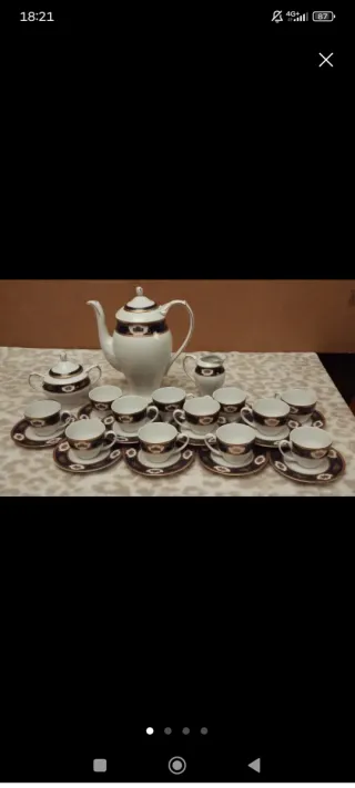 12 Tazas ,12 platos , lechera,cafetera azucarero.