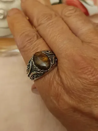 Anillo piedra ojo de tigre plateado chico..Unisex 