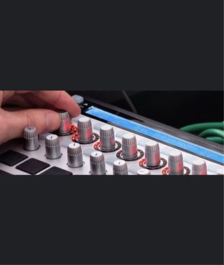 Teclado MIDI Novation SL49 Mk2