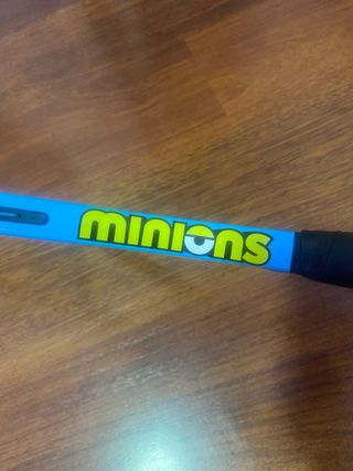 Raqueta Wilson Minions Azul y Amarillo