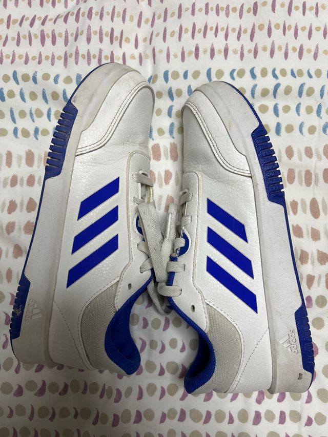 Zapatillas Adidas Blancas y Azules