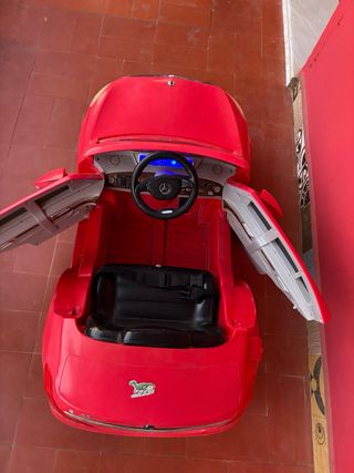 Coche Eléctrico Infantil Mercedes Rojo