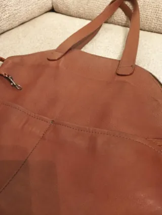 Bolso de piel marrón