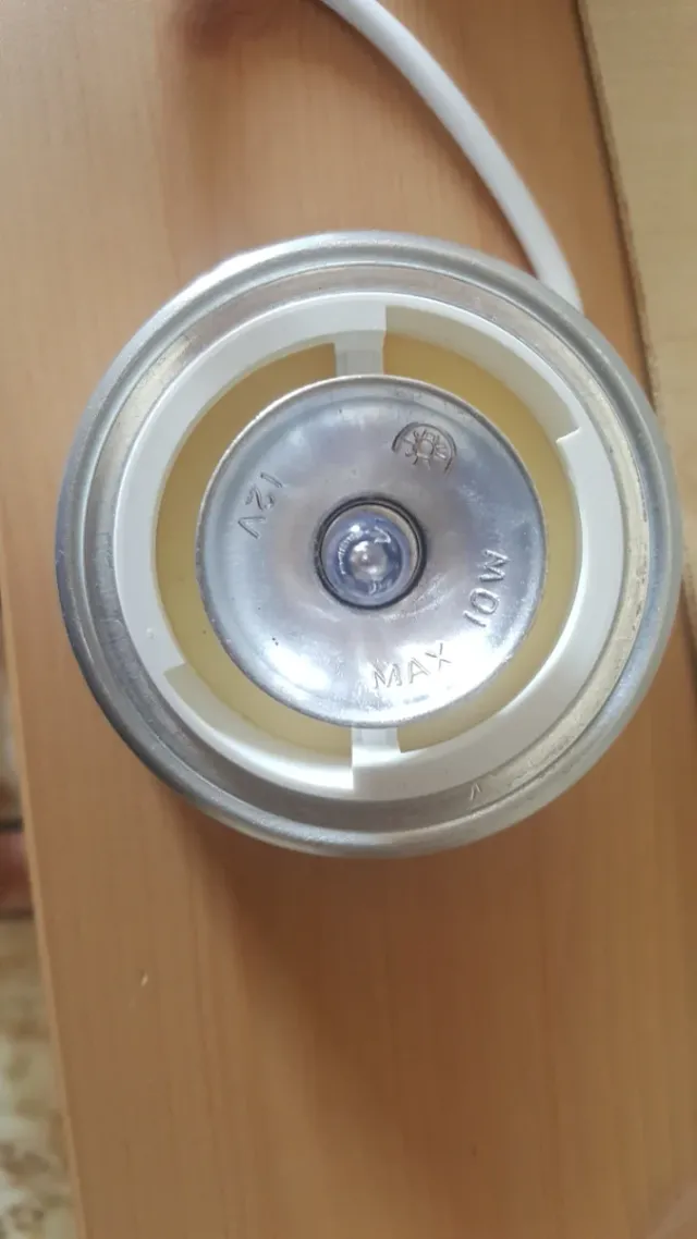 2 Focos Halógenos BENTONIT de Ikea.