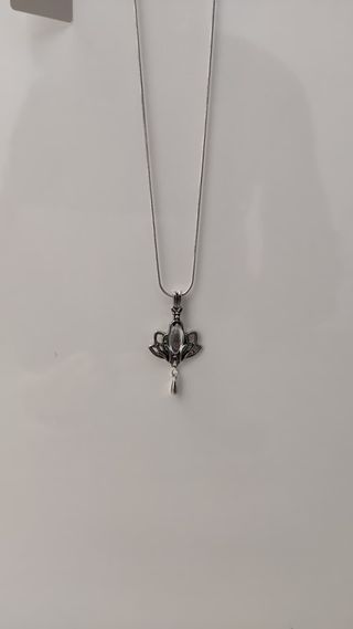 Collar Plata Flor de Loto Elegante