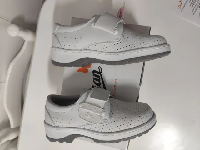 Zapatos Dian blancos microfibra técnica