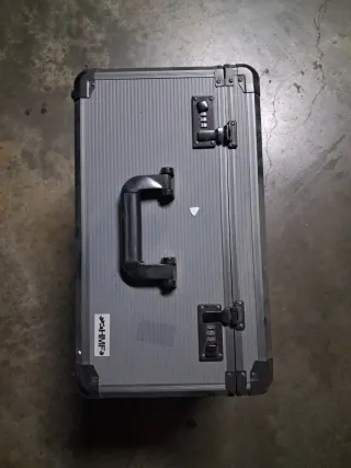 Maletín Aluminio con cerraduras