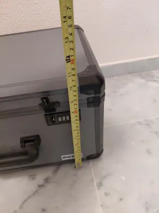 Maletín Aluminio con cerraduras