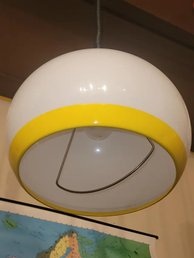 Lampadario Stilux Milano anni '70 giallo