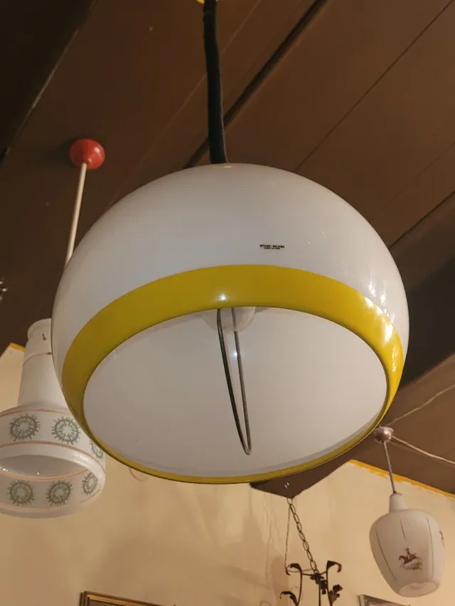 Lampadario Stilux Milano anni '70 giallo
