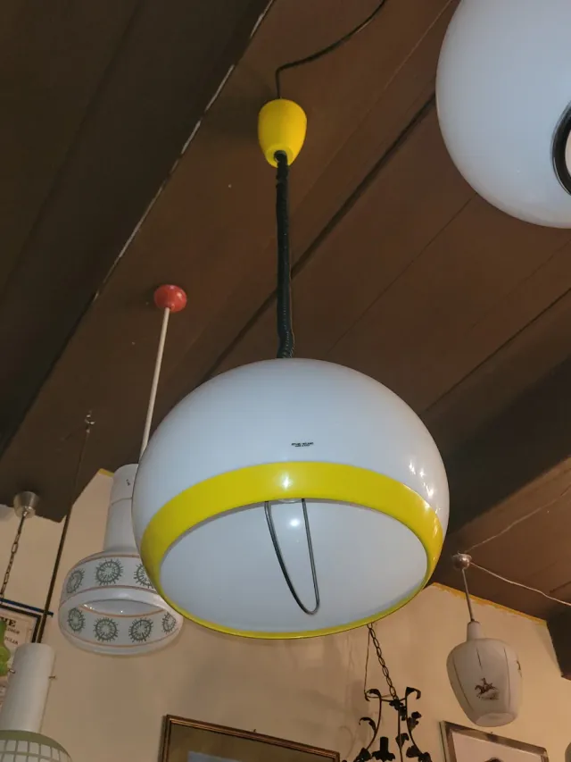 Lampadario Stilux Milano anni '70 giallo