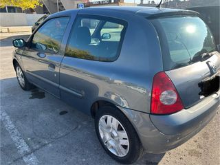 Renault Clio 2005