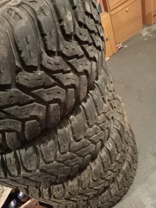 Neumáticos Cooper 33x12.5 R15L