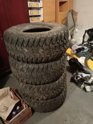 Neumáticos Cooper 33x12.5 R15L