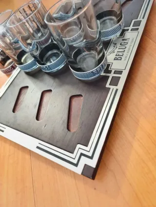 Conjunto Copos Beluga com Bandeja 8 copos