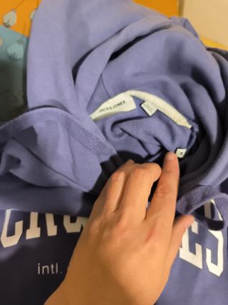 Lote Pantalón Negro y sudadera morada.