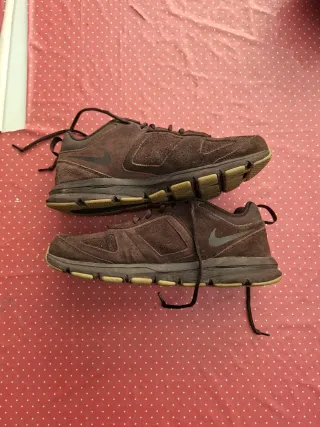 Zapatillas Nike T-Lite XI