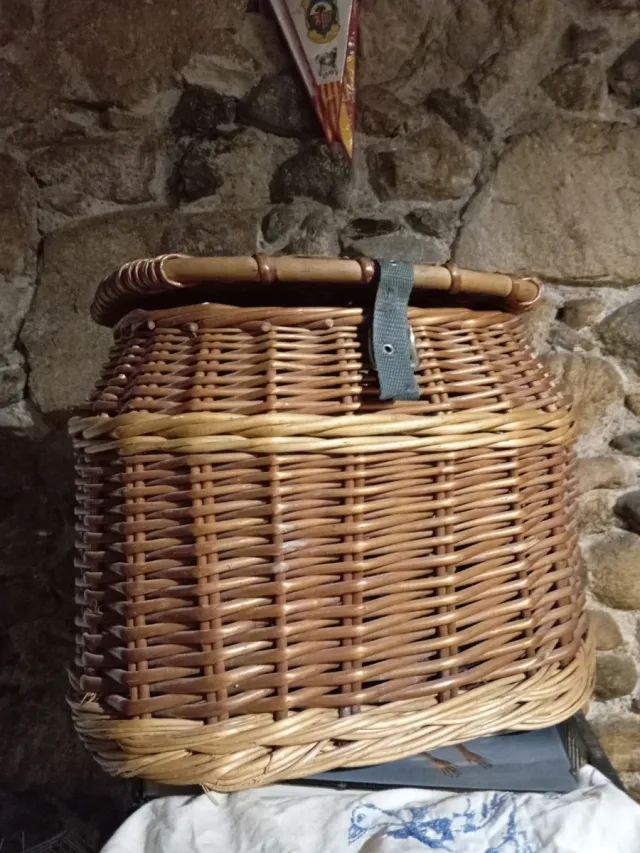 Cesta antigua de pesca