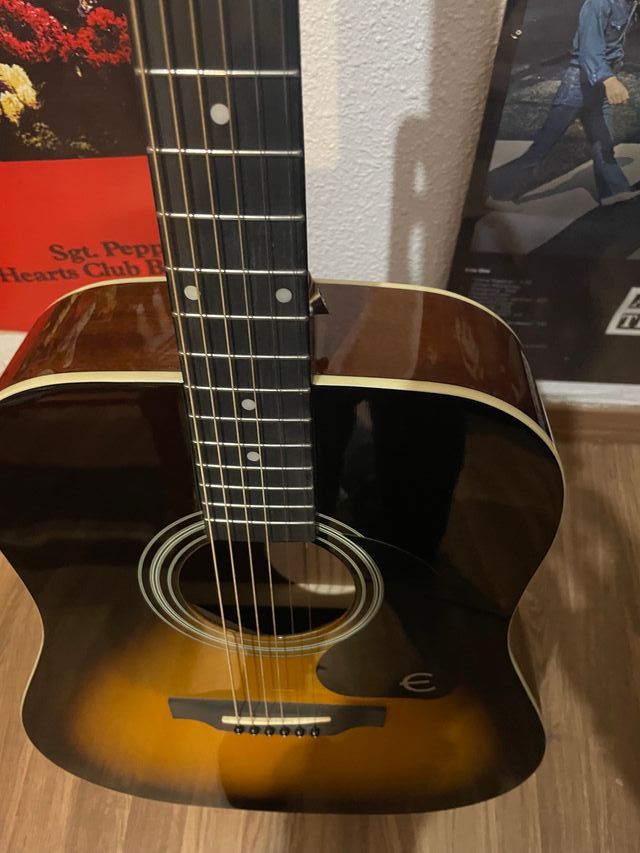 Guitarra Acústica Epiphone DR-100