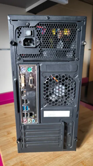 Ordenador i5 8GB RAM 500GB SSD Negro