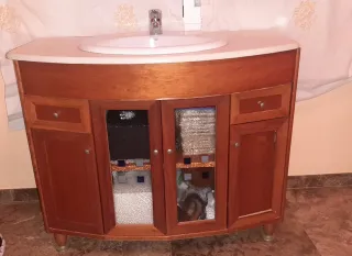 Elegante mueble de baño con lavabo