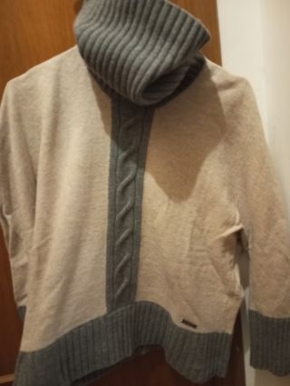Maglia collo alto beige e grigio