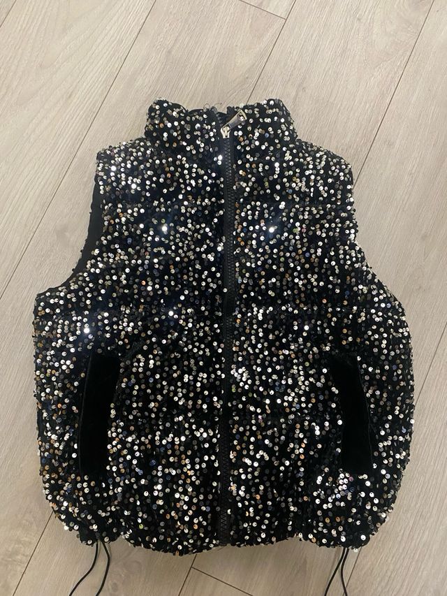 Chaleco acolchado lentejuelas negro/plata