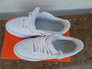 Zapatillas Nike Court Vision Alta Blancas