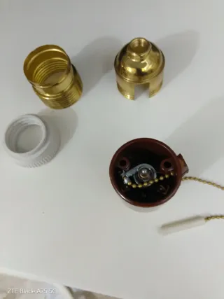 PORTALAMPADA (n 1 pezzo) CON INTERRUTTORE A CATENA